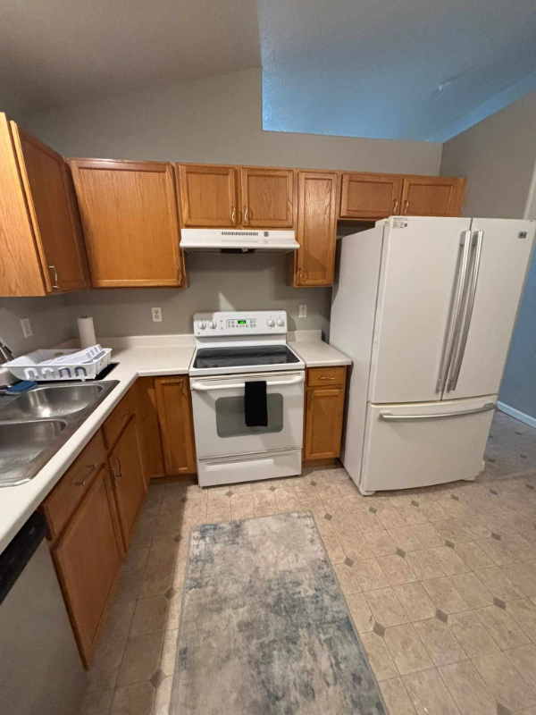 1143 White Stone Way - Photo 3 of 17