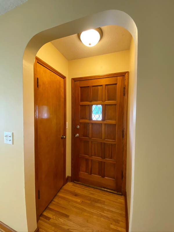 210 Ash Ave Sw - Photo 3 of 10