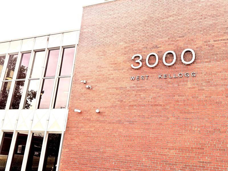 3000 W Kellogg Dr #304 - Photo 7 of 8