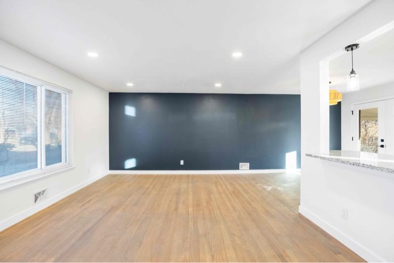 12352 E 30th Ave - Photo 3 of 33