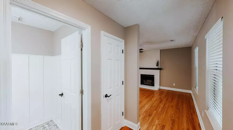 1324 E Woodshire Dr - Photo 6 of 16