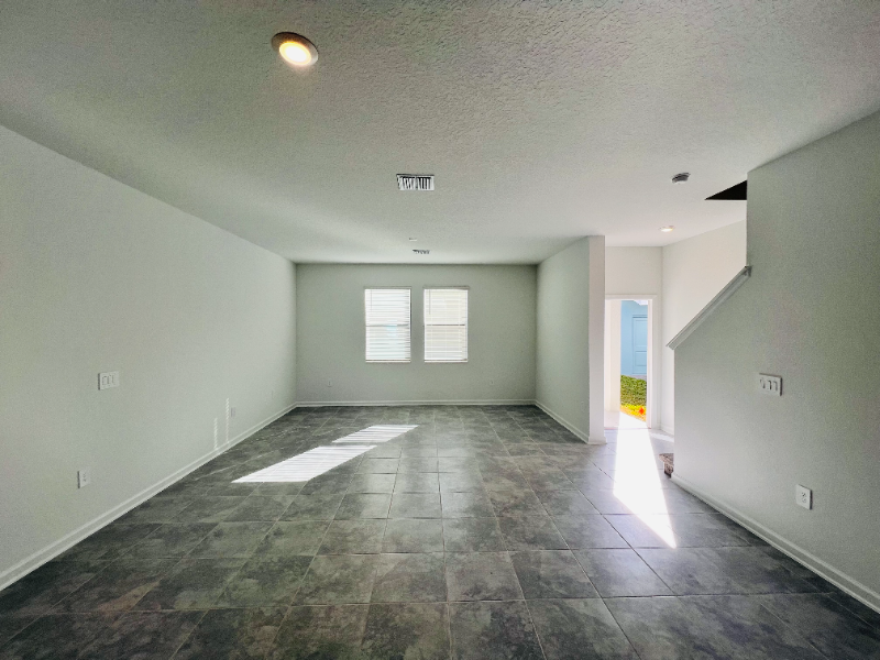 1943 Flourish Ave - Photo 4 of 20