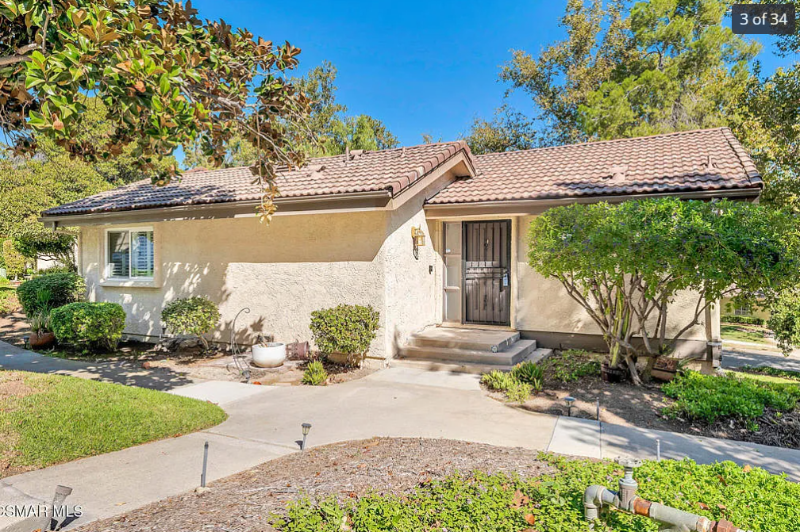 20 Meadowlark Ln - Photo 3 of 23