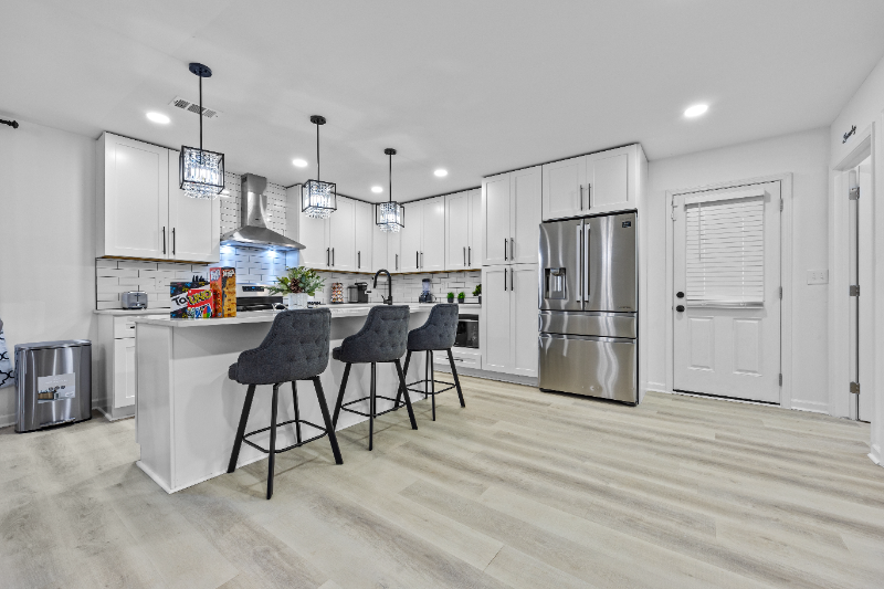 1362 Graymont Dr Sw - Photo 3 of 50