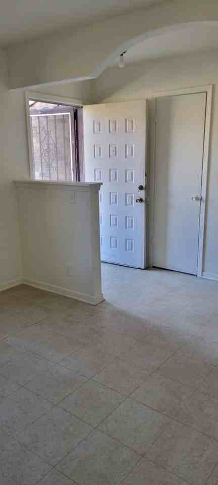 1612 Arkansas Avenue - Photo 4 of 11