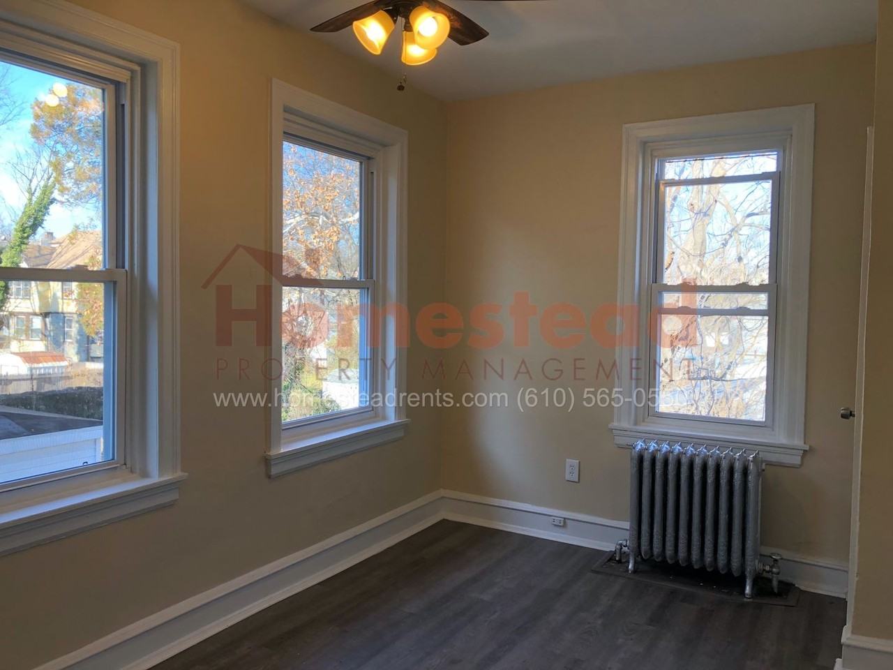 917 Pembroke Avenue - Photo 4 of 15