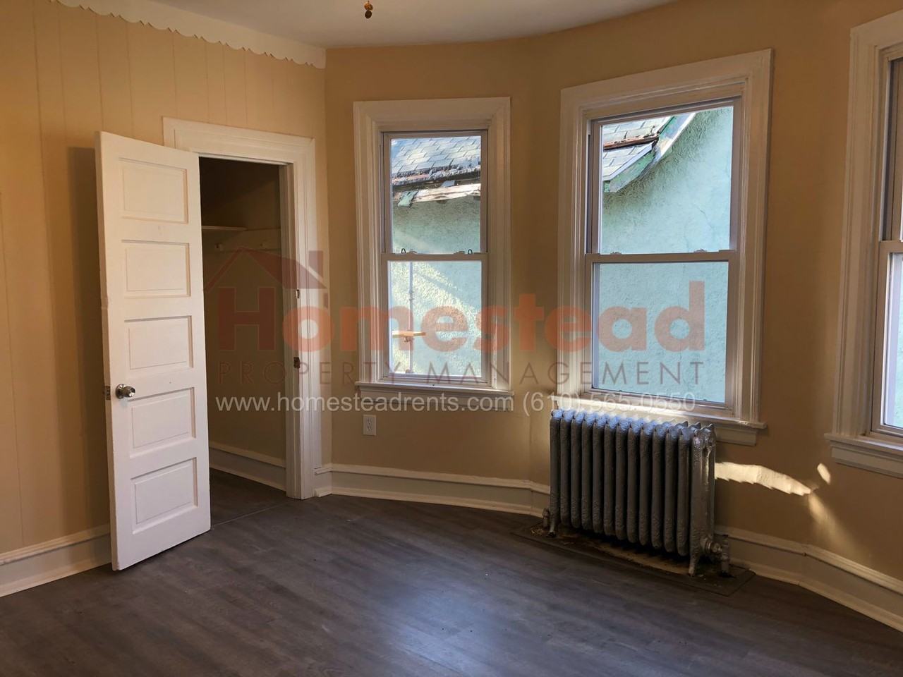 917 Pembroke Avenue - Photo 5 of 15