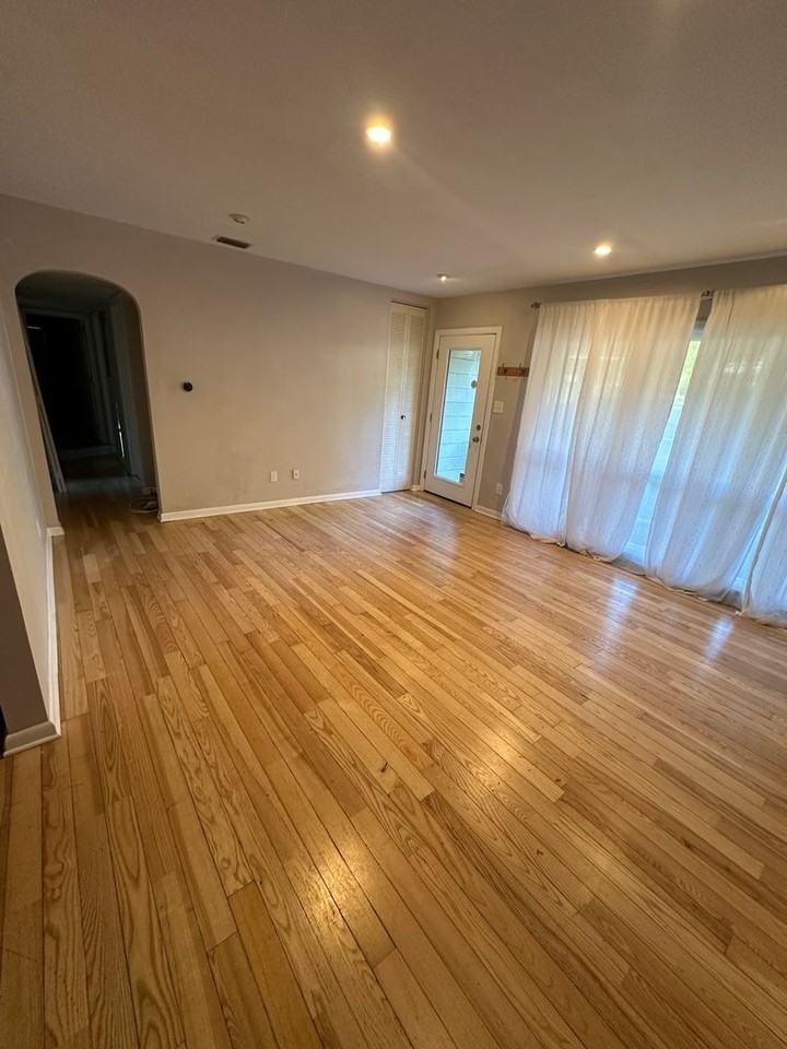 1203 Marys Dr - Photo 4 of 14