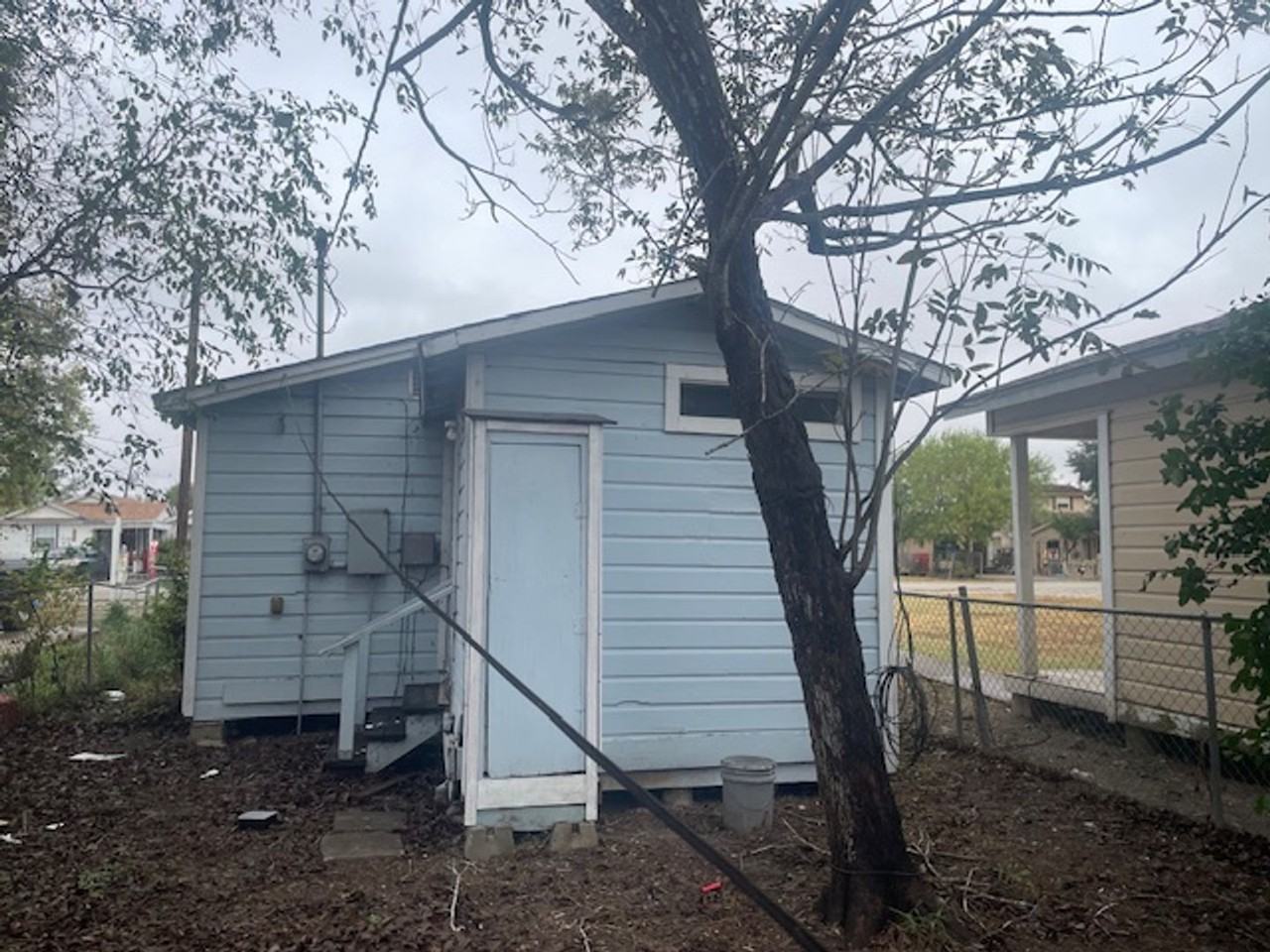 530 W Avenue B - Photo 2 of 10