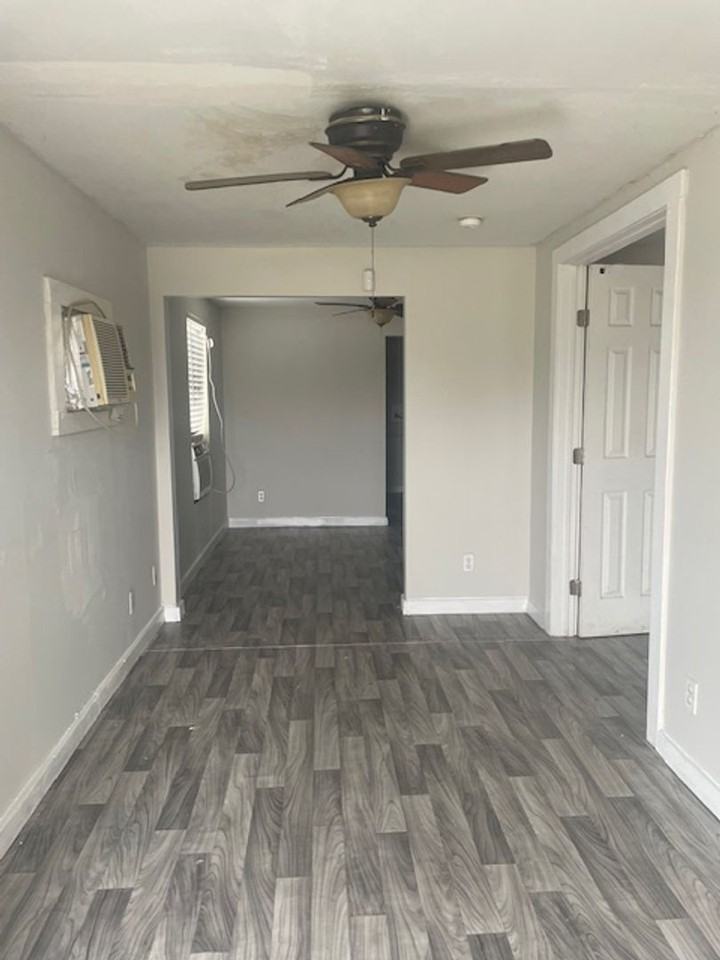 530 W Avenue B - Photo 3 of 10