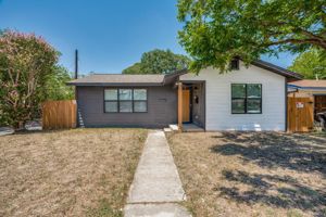 featured image of 1403 N Center