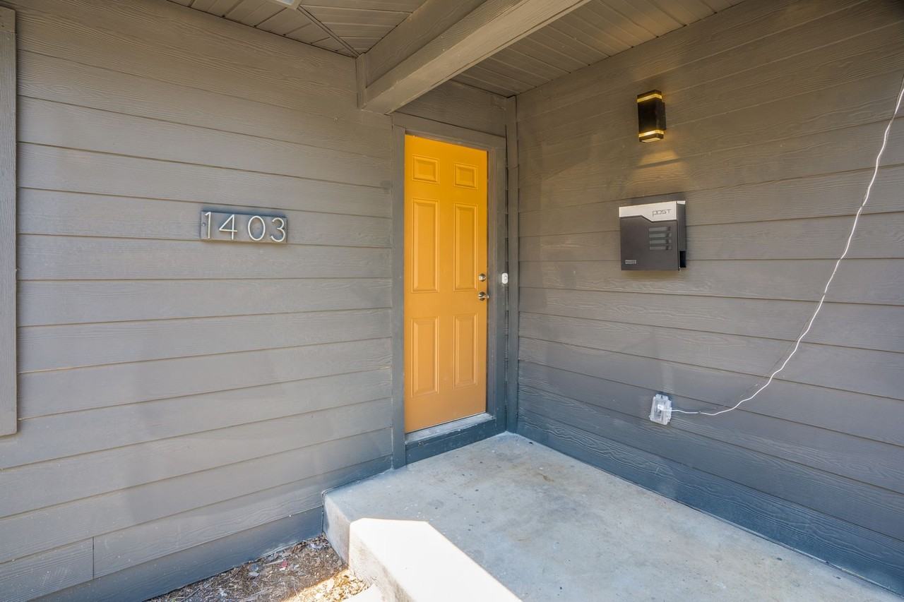 1403 N Center - Photo 4 of 26