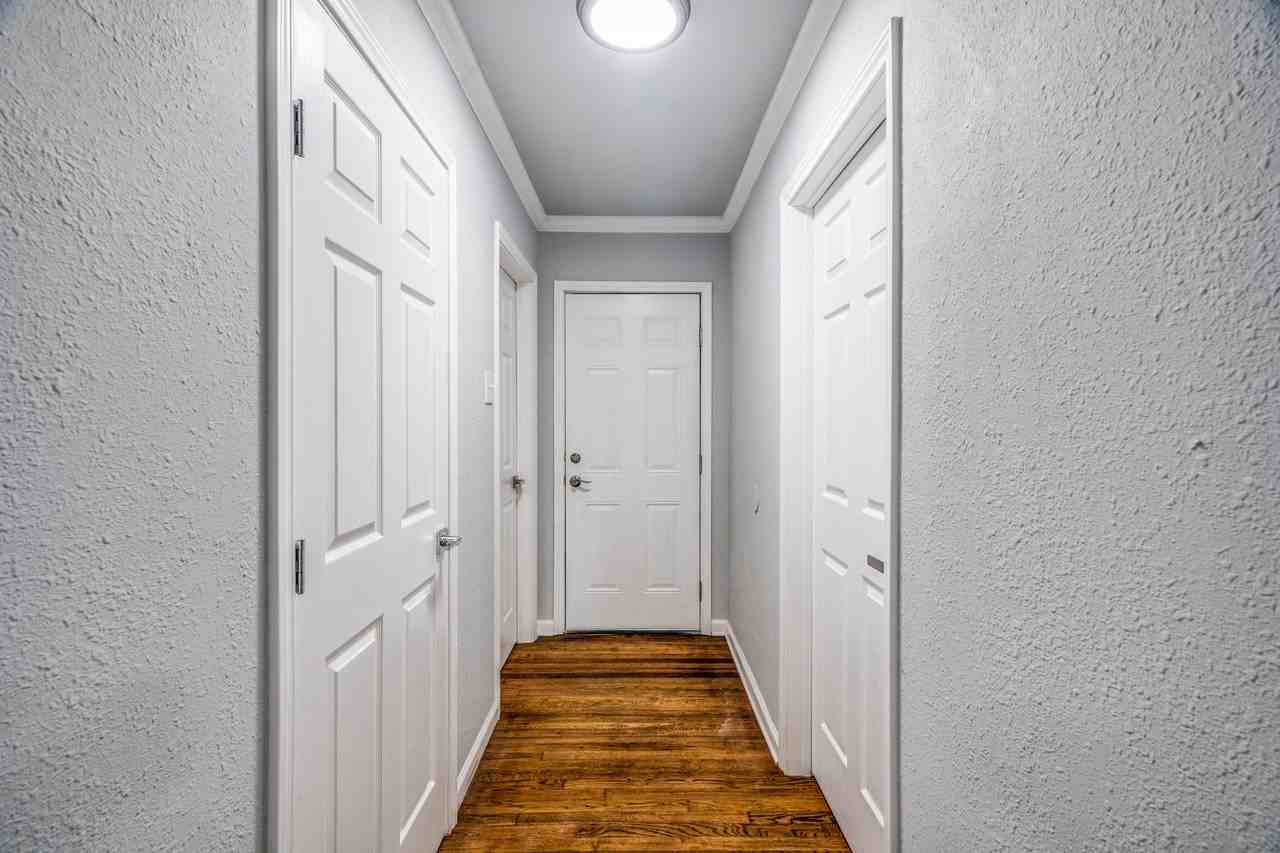 1403 N Center - Photo 5 of 26