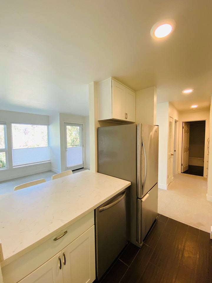 6201 Lake Washington Blvd Ne #307 - Photo 4 of 24