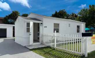 206 Ne 2nd Ave #NA - Photo 1 of 1