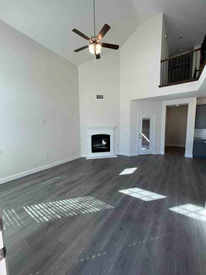 1633 Blakely Pl #NA - Photo 2 of 25
