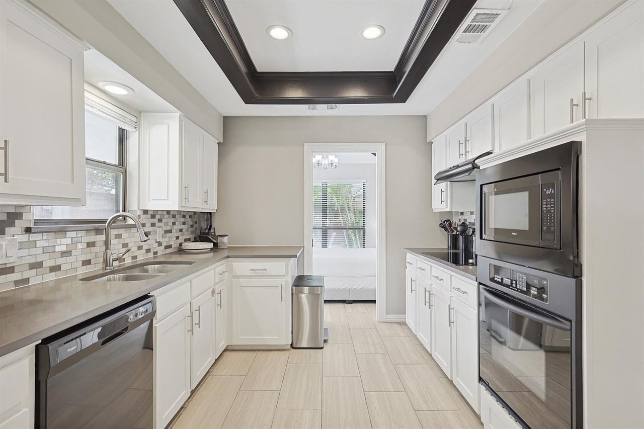 812 Green Brook Drive #NA - Photo 5 of 49