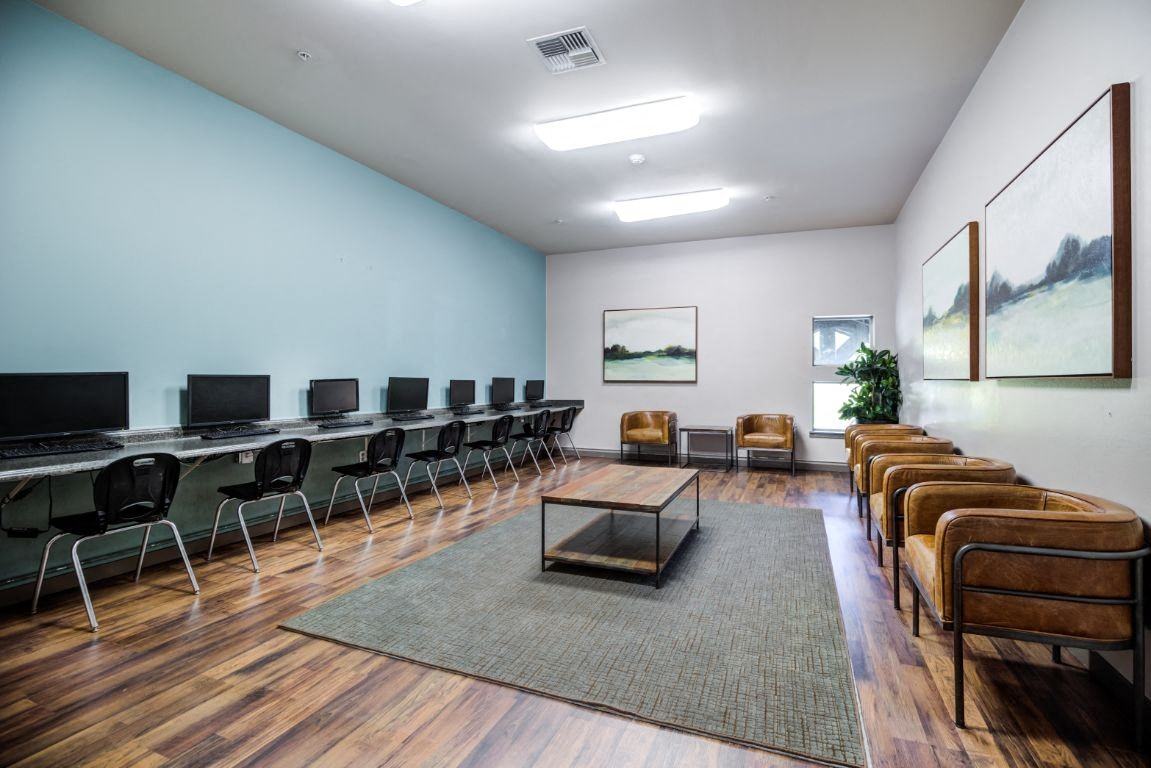 Creston Point - Photo 5 of 20