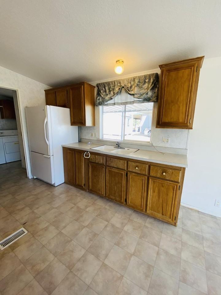 3684 South Andrew Johnson Avenue - Photo 2 of 5