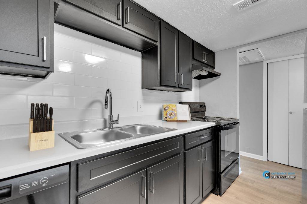 46Eleven - Photo 4 of 6