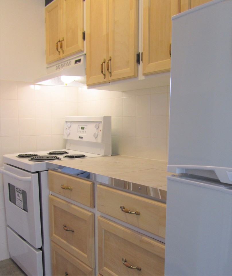 194 Breithaupt Street - Photo 2 of 16
