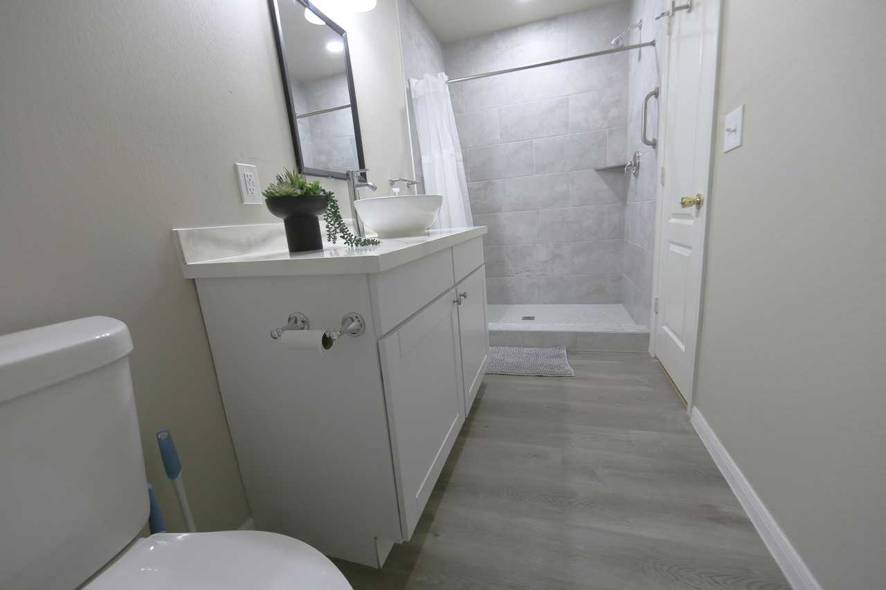 Chesterfield Dr - Photo 3 of 11