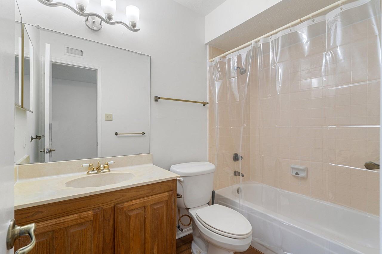 Bandera Dr - Photo 4 of 11