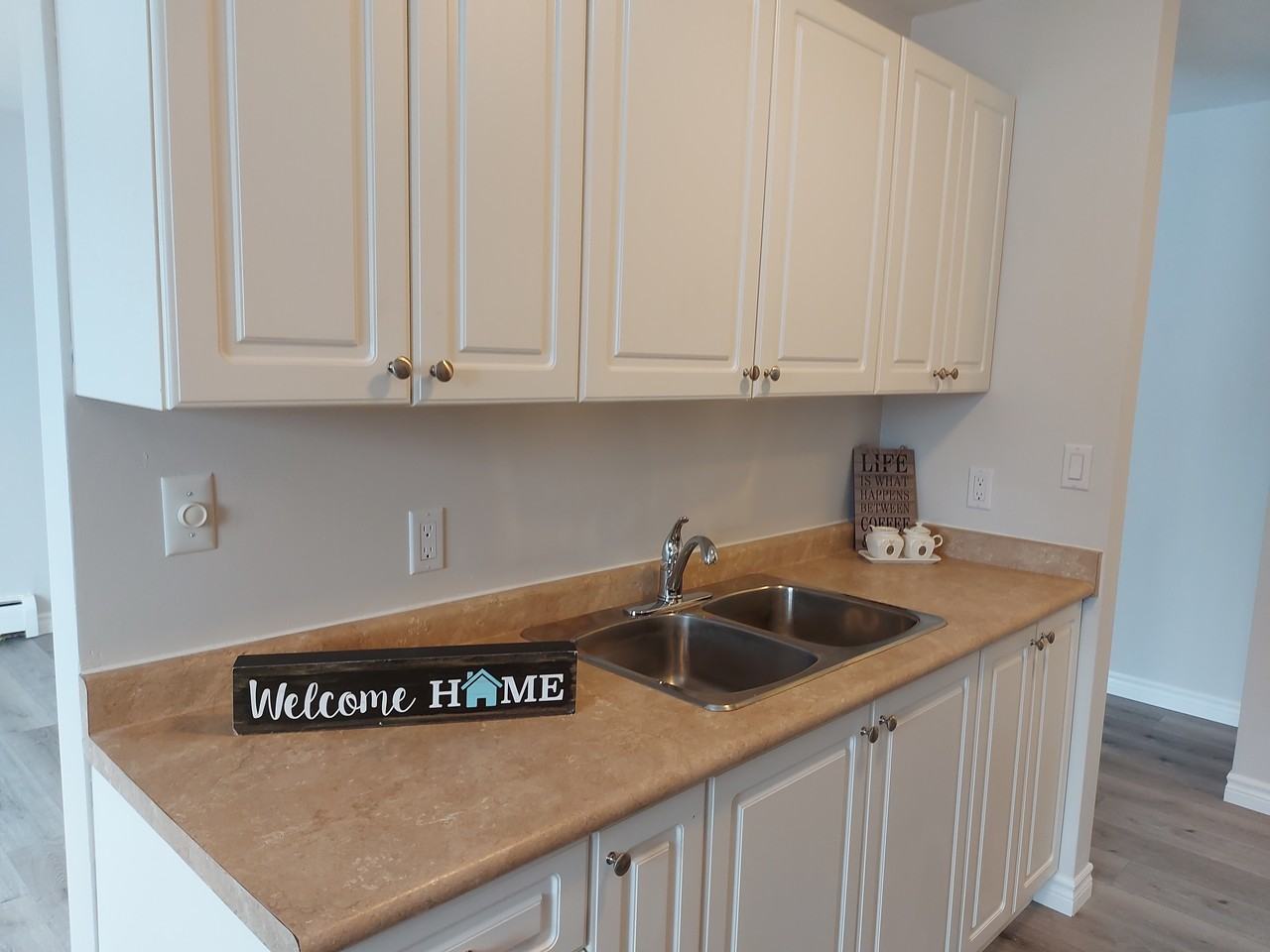 612 Silverbirch Road - Photo 2 of 14