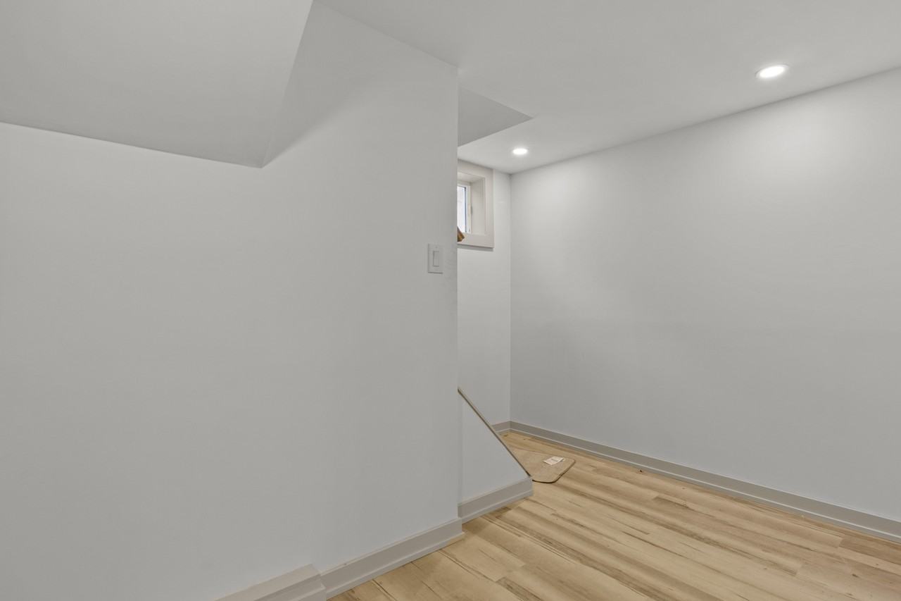 165 Euston Road #BSMT - Photo 3 of 19