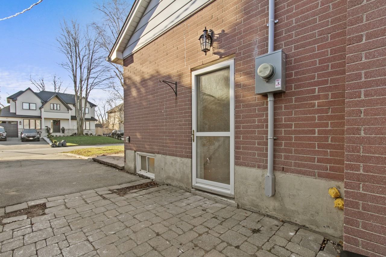 165 Euston Road #BSMT - Photo 2 of 19