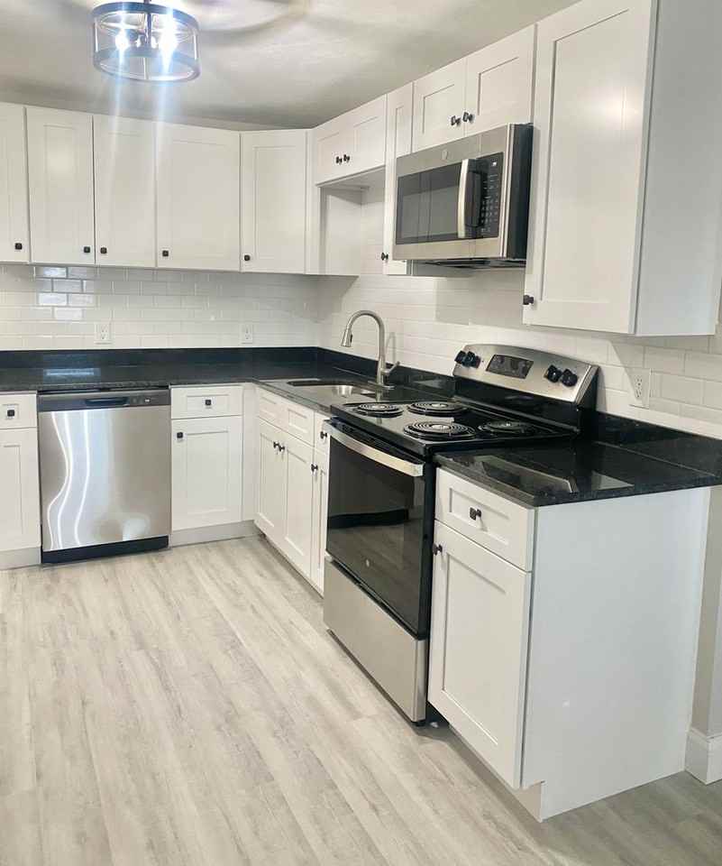 Bayview Apartments - 4380 N Main St Fall River MA | Zumper