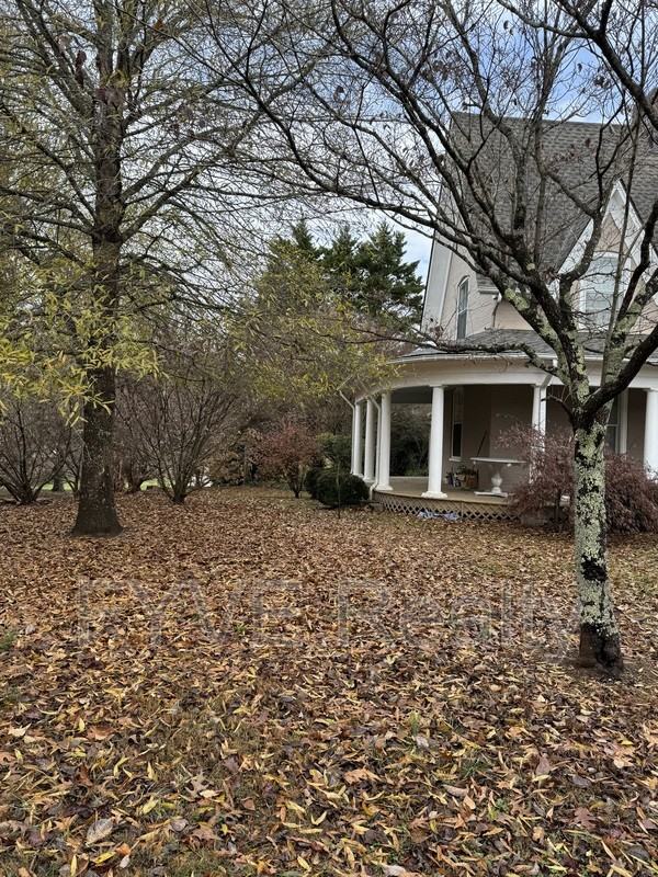 1977 Rutledge Pike - Photo 3 of 50