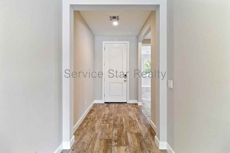 17171 W Thousand Oaks St - Photo 4 of 35