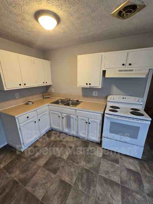 4014 Millstone Rd - Photo 3 of 20