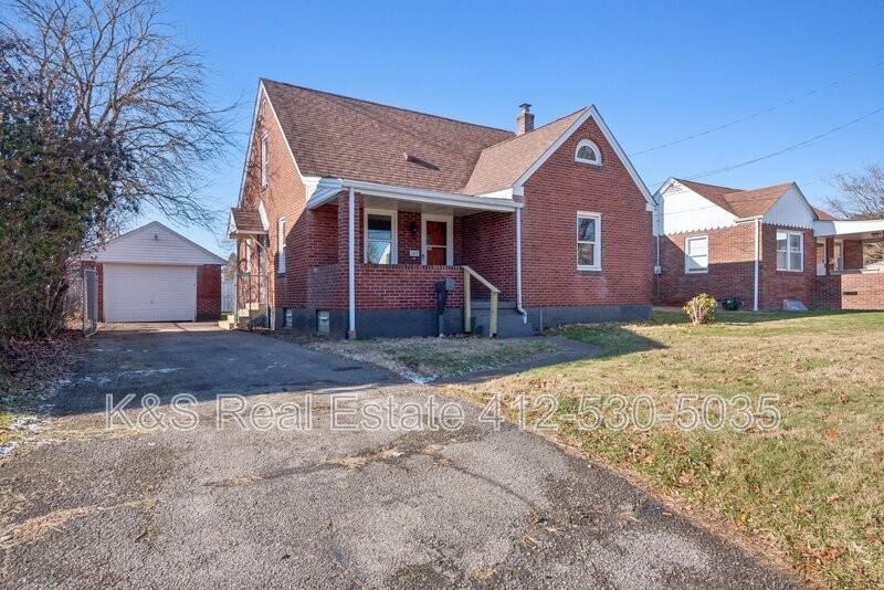 107 School Ave - Photo 2 of 25