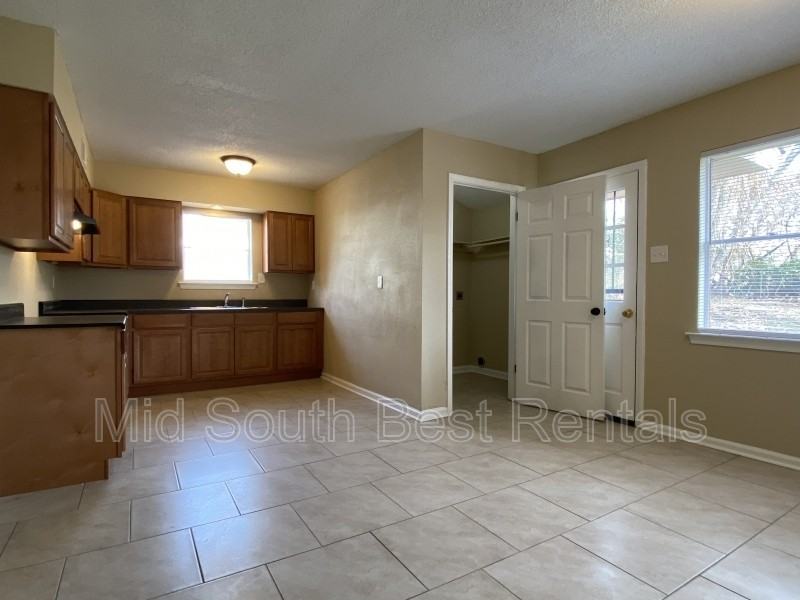 5344 Beaverton Dr - Photo 3 of 7