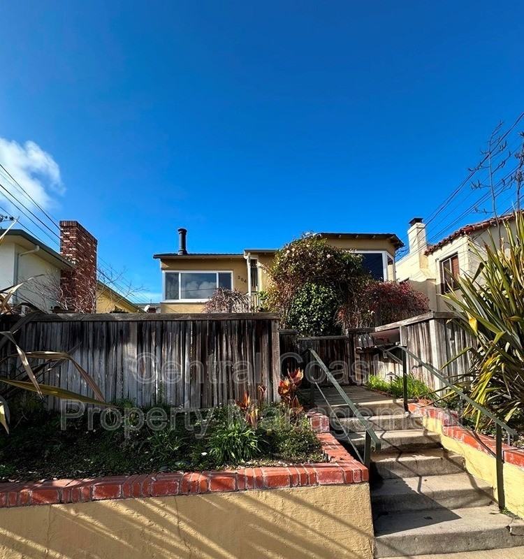 254 Larkin St - Photo 2 of 35