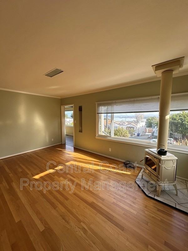 254 Larkin St - Photo 3 of 35