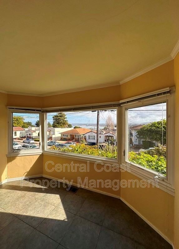 254 Larkin St - Photo 7 of 35