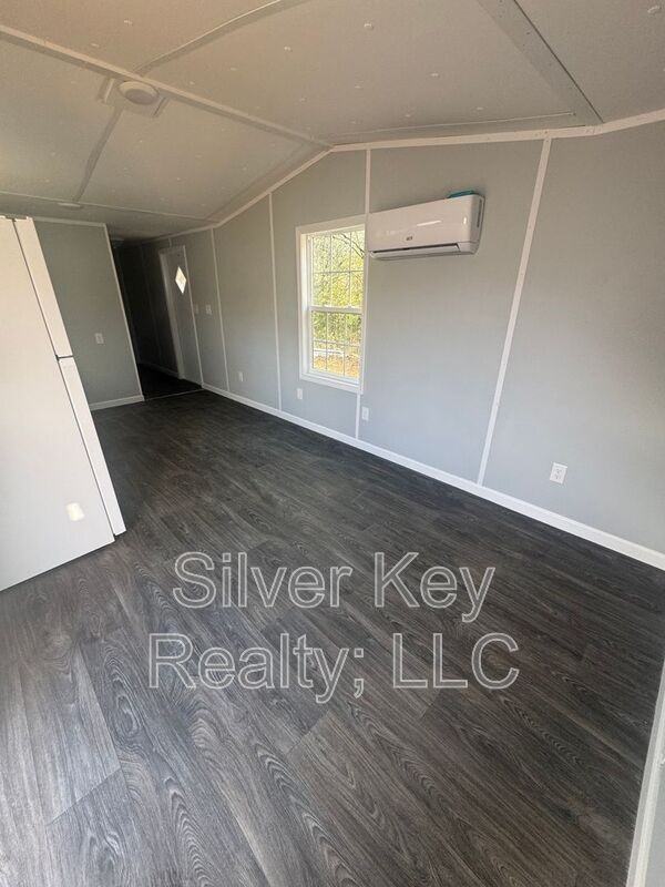 1004 S Jackson St #A12 - Photo 2 of 10
