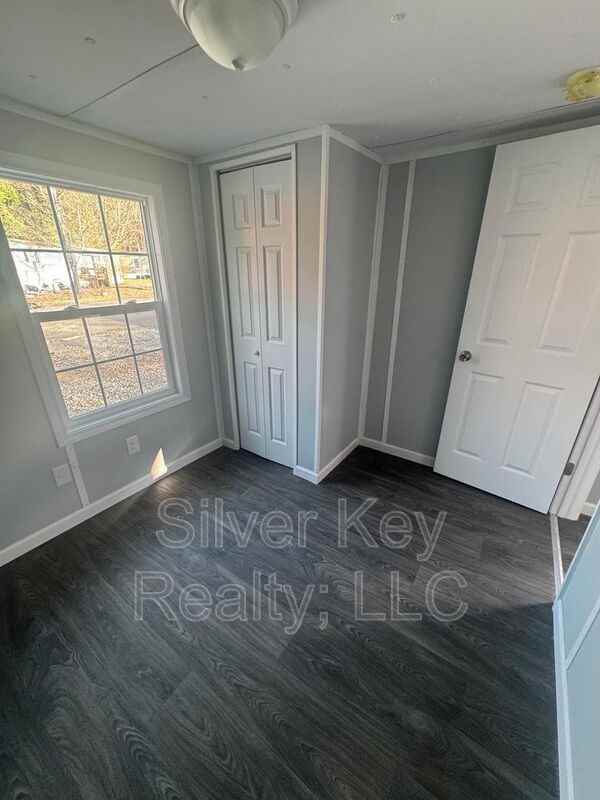 1004 S Jackson St #A12 - Photo 6 of 10