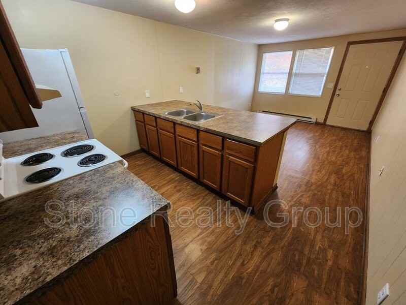 1880 N 6th 1/2 St #4 - Photo 3 of 6