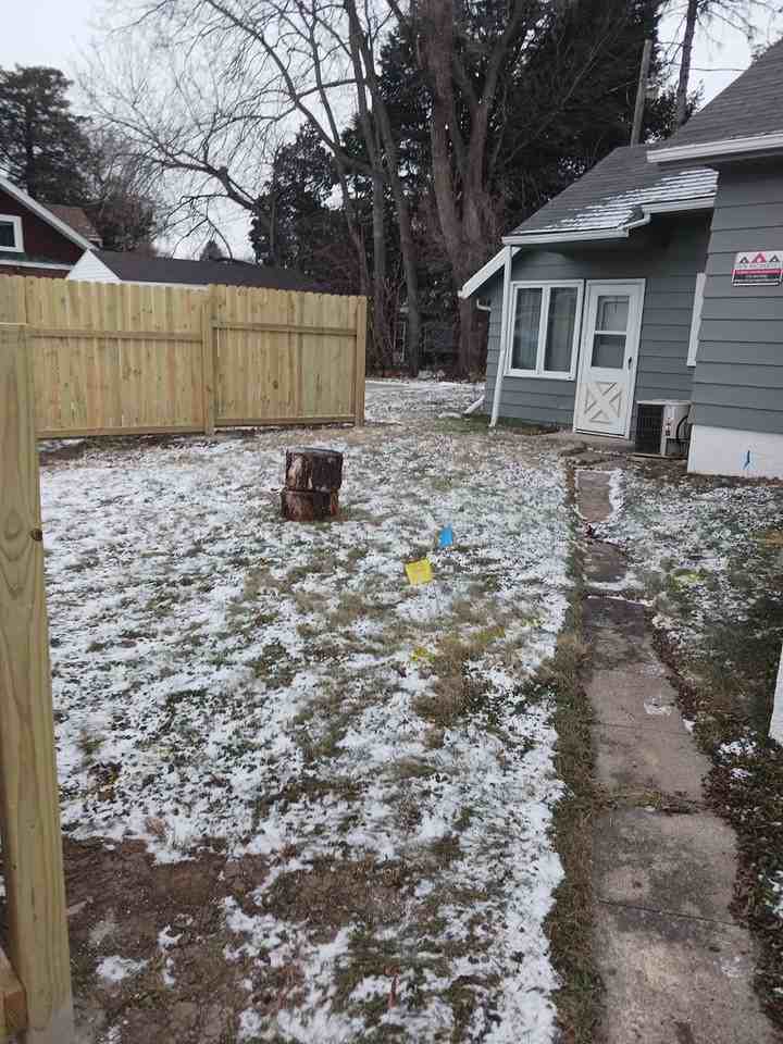 110 S Wilmoth Ave - Photo 2 of 8