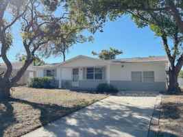 featured image of 4813 Elmwood St