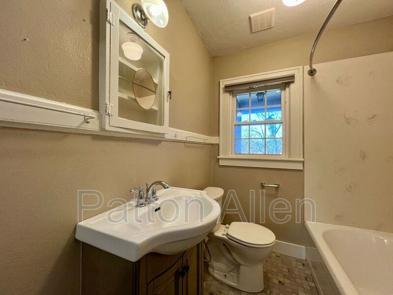 89 Vermont Ave #2 - Photo 6 of 13