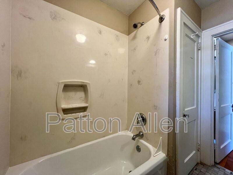 89 Vermont Ave #2 - Photo 7 of 13