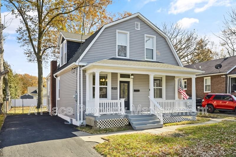 2976 Kincaid Ave - Photo 2 of 22