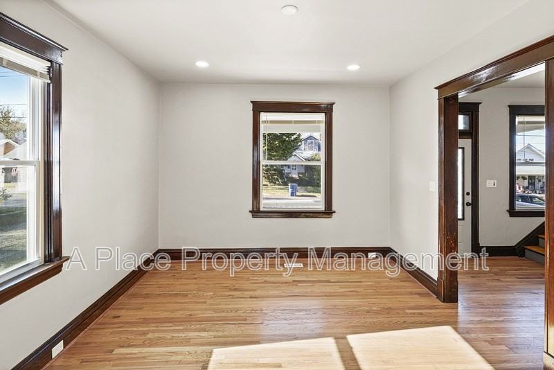 2976 Kincaid Ave - Photo 6 of 22