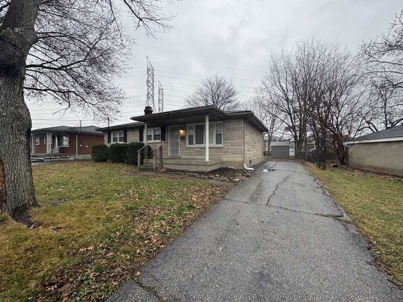 4311 Raven Ridge Dr - Photo 2 of 18