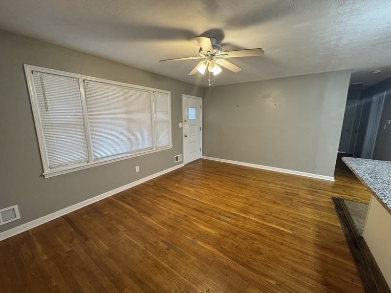 4311 Raven Ridge Dr - Photo 3 of 18